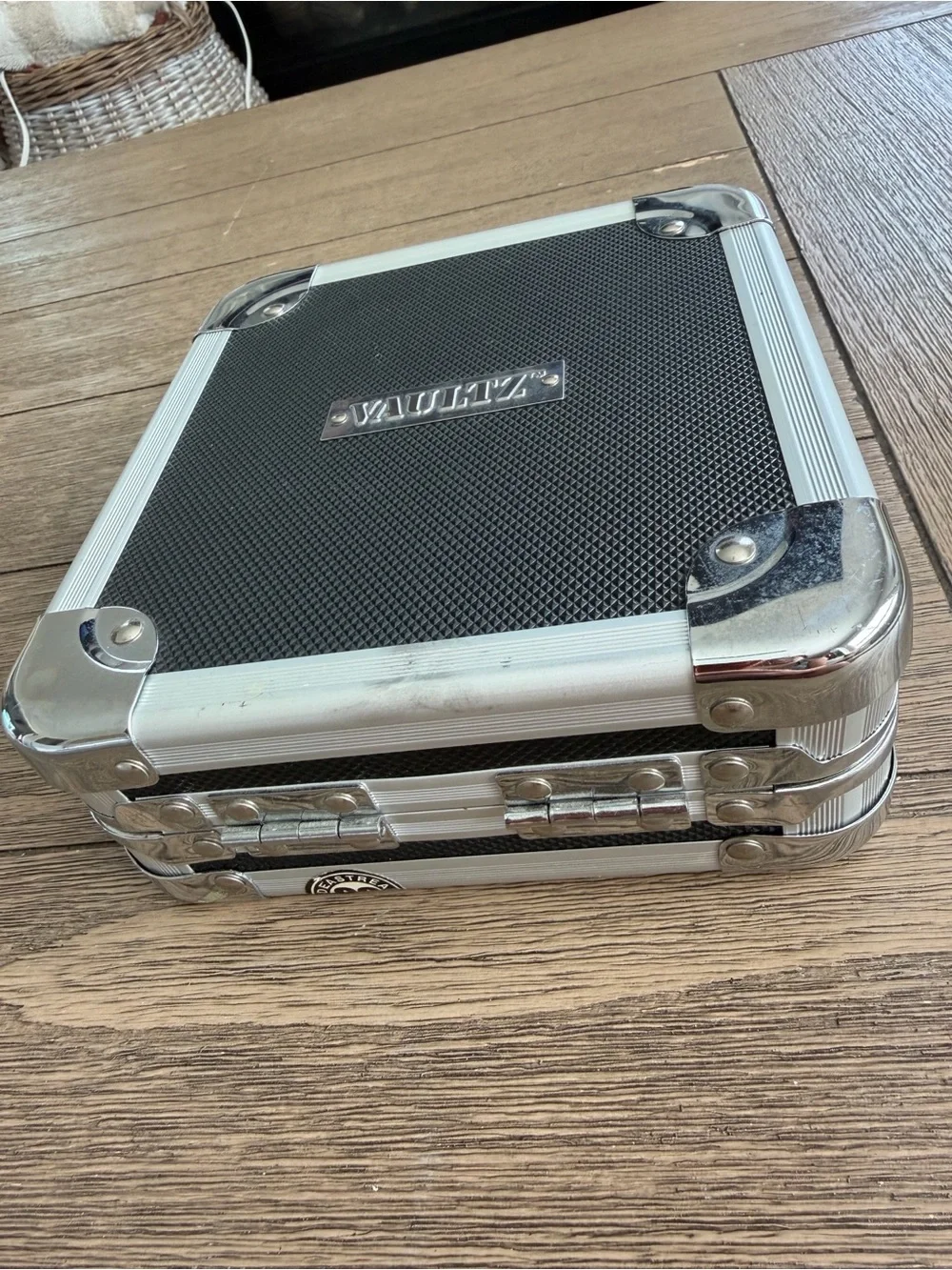 N/A black tablet